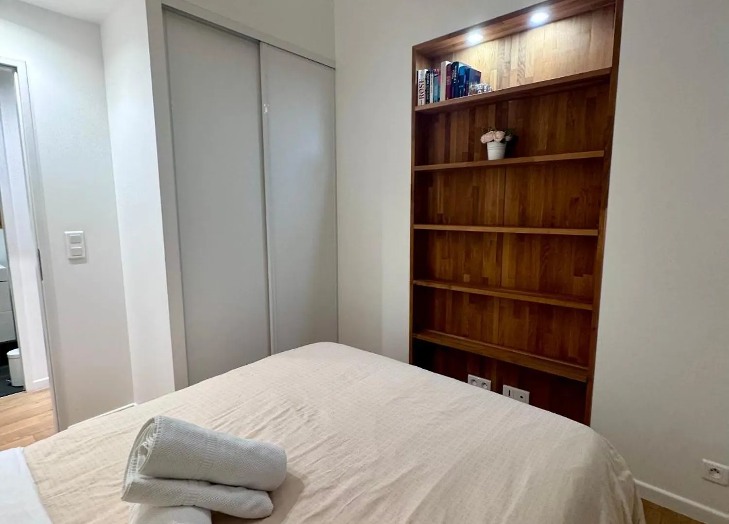 Vieil Antibes Apartment With Ac 320M From Beach